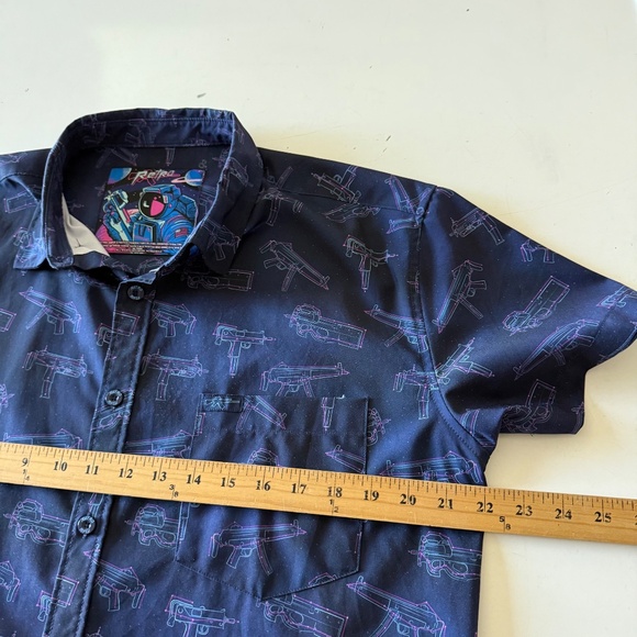 Retro Rifle Space Man Gun Fight Polyester Stretch Button Up Shirt Mens LARGE - Picture 5 of 7